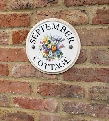 Refined Cottage Living Near Ascot & Windsor