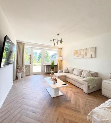 REGENCY Apartments - City Wohnung I Balkon I WLAN I Netflix I Parkplätze