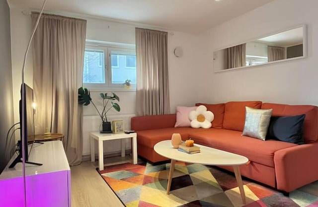 Relax by the Sea | 4 Min to Beach & Free Parking