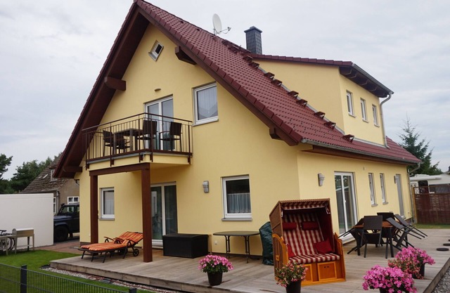 Relaxation in all seasons - spacious modern apartment with sauna