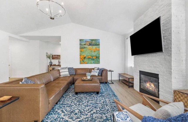 Relaxing 4-Bed North Idaho Getaway w/Firepit Patio & Community Beach Access