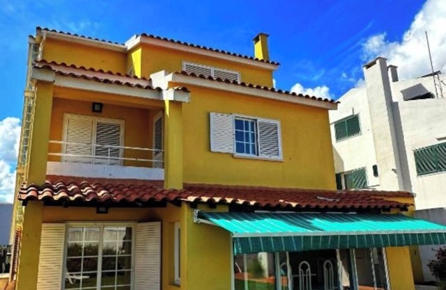 Relaxing 5-Bedroom Villa with Private Pool, Outdoor Playground, Barbeque zona.nn