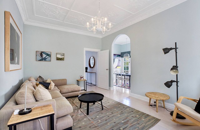 Relaxing Home in Coastal Colours. Close to Bondi Beach.