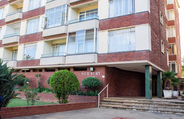 Remarkable 2-Bed Apartment in Harare