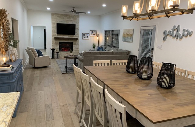 Remodeled Lake House with Dock on Deep part of Lake - Great for Families!