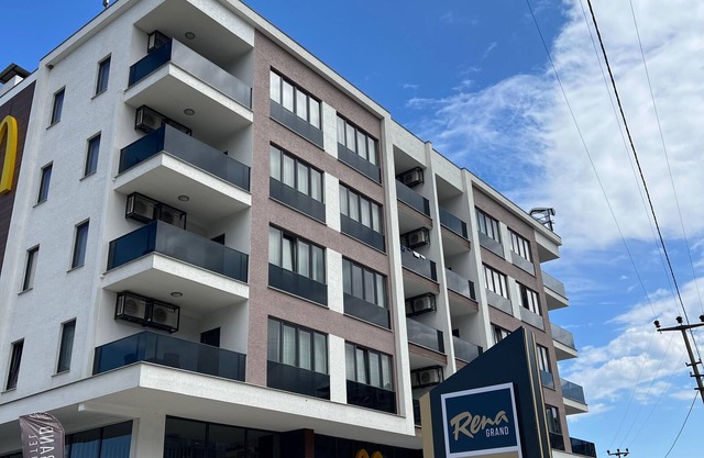 Rena Grand Residence & Suite
