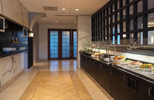 Renaissance Chicago O'Hare Suites Hotel