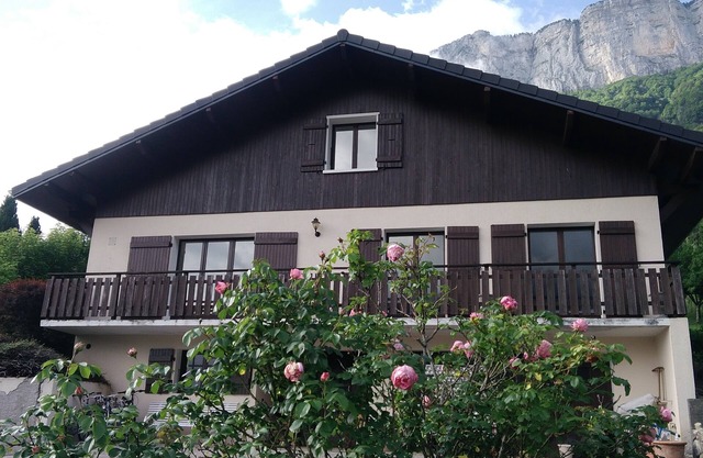 Renovated house with swimming pool located between Annecy and La Clusaz, La Grand Bornand