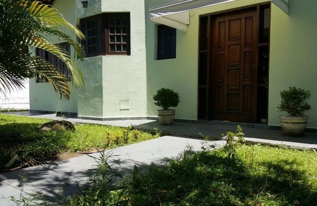 Rent for new year house with 5 suites