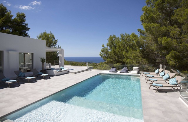 Rent this Luxury Villa with Private Pool, Ibiza Villa 1264