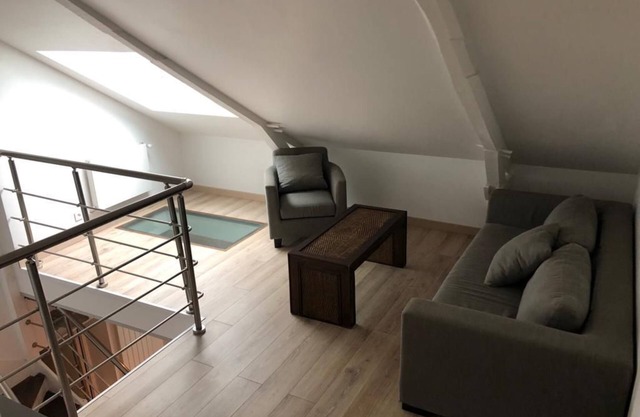 Rent village house sleeps 12