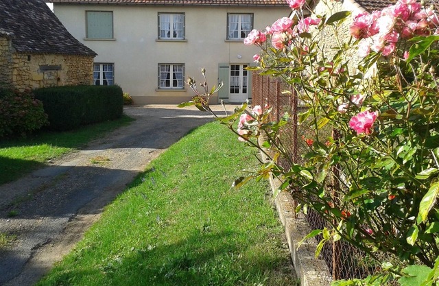 Rental Gite de Bazeille 3 stars in St-Avit-Sénieur calm and relaxing