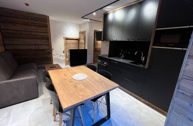 Rental of 12 gîtes and 1 chalet that can accommodate 2 to 10 people.