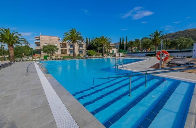 Rescator Resort 105 - One Bedroom Resort, Sleeps 4