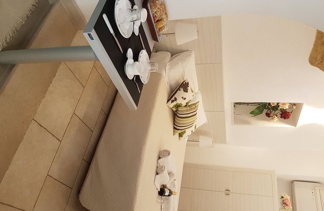 Reserved and welcoming, full of every comfort!