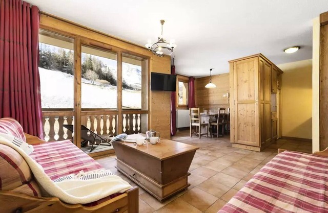Residence Les Balcons de Val Cenis Village * - 8 Room Apartment 14/16 People