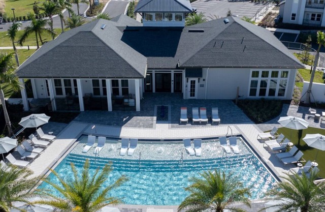 Resort-Like Escape BBQ, Pizza Oven & Pickleball