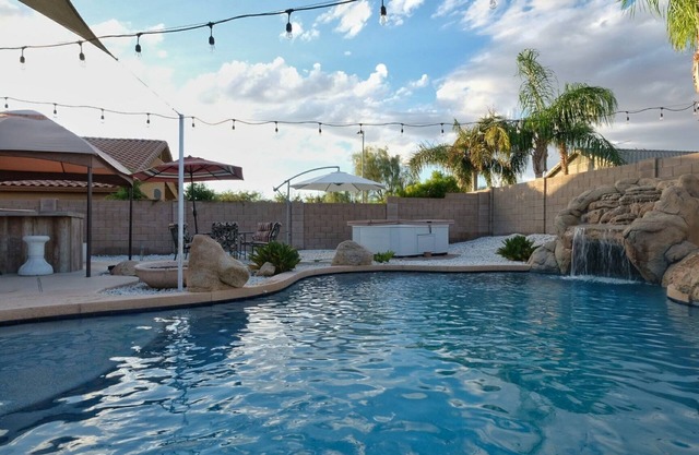 Resort Living - heated pool, easy access to sports venues & more