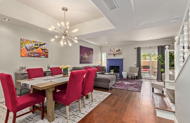 Resort-Style Biltmore Townhome: Pool, Tennis, Jacuzzi, Pickleball, Gym—50ft Away