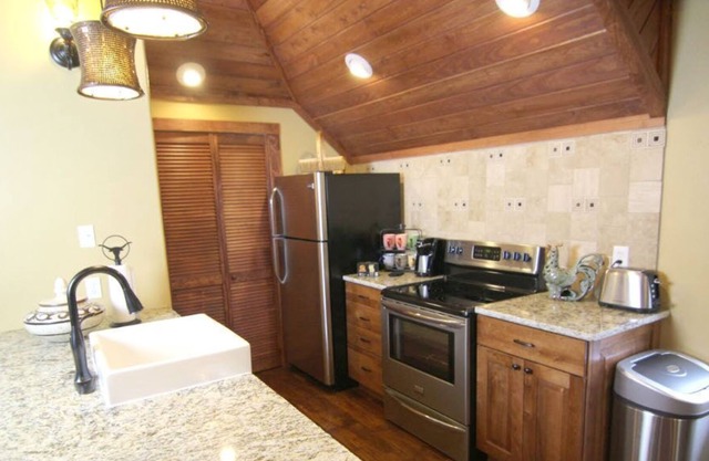 Restful oasis in the hills