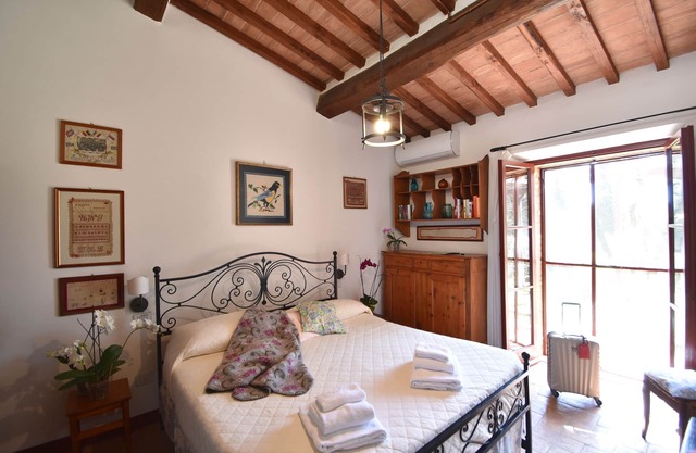 Restored Barn in Chianti property - with large pool, terrace, views, wi-fi