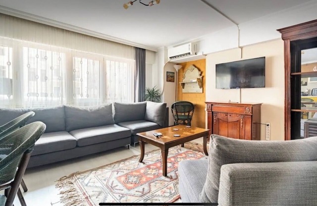 Retro 1+1 apartment in istiklal avenue with AC, WiFi