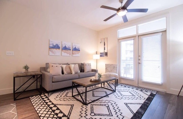 Revive Tanglewood | Stunning 2BR in Uptown Houston