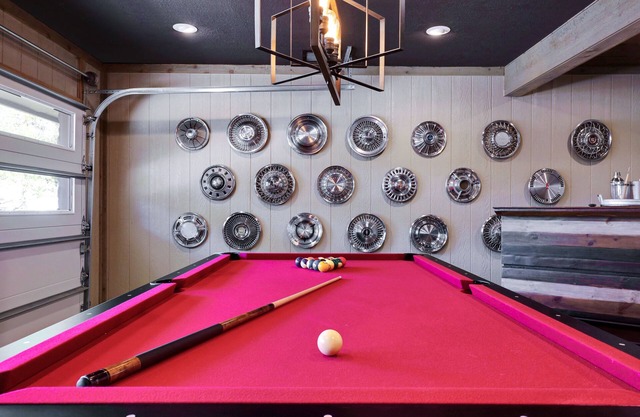 Richter's Garage - A Birdy Vacation Rental