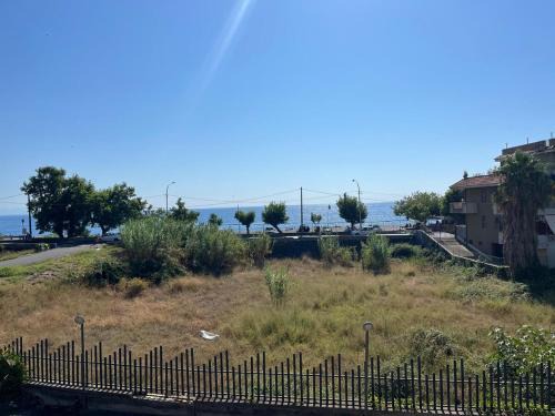 Riposto Sea & Etna View Retreat