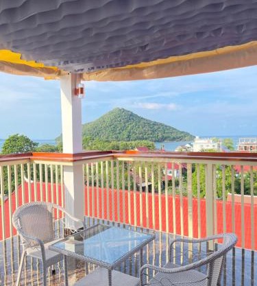 Ripples Guesthouse and Sky Bar
