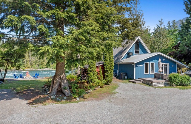 Riverfront A-Frame Cabin/Chalet on 1 acre sleeps 10 - paradise.
