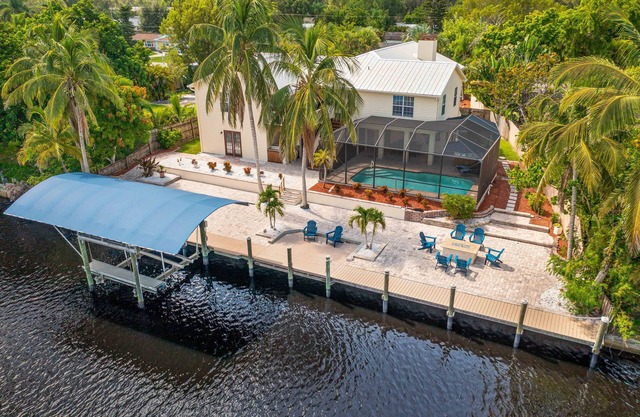 Rivers Edge Oasis, Our Secluded Paradise-Sleep 21+ "NEW LISTING"