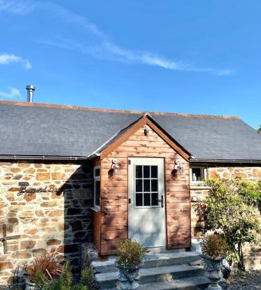 Riverside barn on private wildlife estate