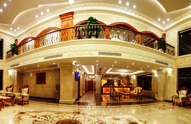 Riverside Hotel