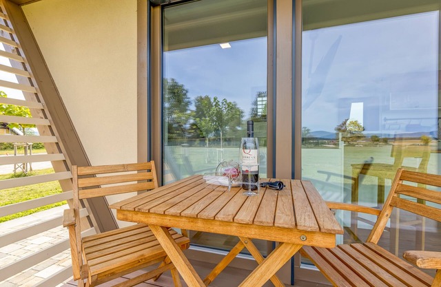 Riverside Suite Ane private beach, Gradac, Slovenia