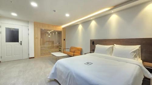 Road35 Hotel