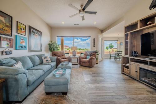 Roaming Red Rock 360 views RV Hook ups Family home