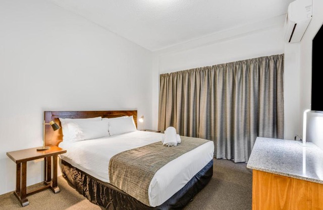 Rockhampton Riverside Central Hotel Official