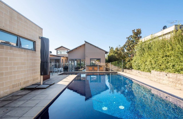 Rockleigh Bay - Gas Heated Spa and Solar Heated Pool