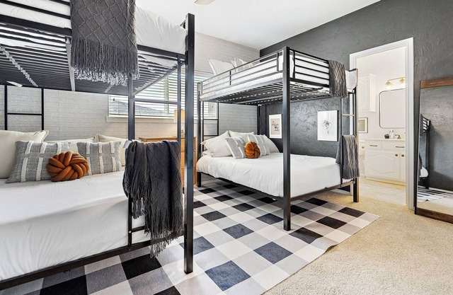 Rockwall Retreat: Lakeview Oasis with Pool, Games, and Room for 16+
