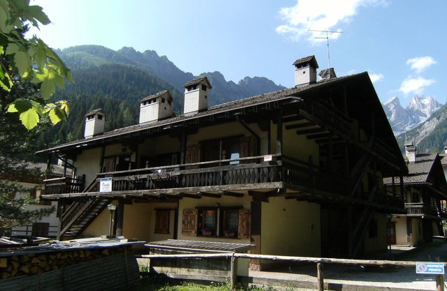 Romantic 6C chalet in the heart of the Dolomites