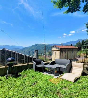 Romantic Court Apartment Sonvico