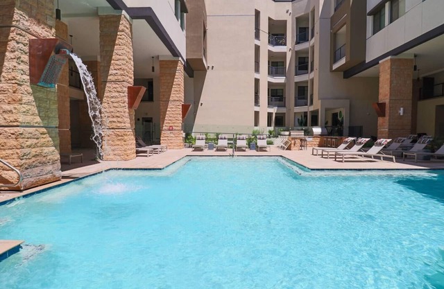 Rooftop Access⁂Scottsdale Quarter⁂Pool &Gym access