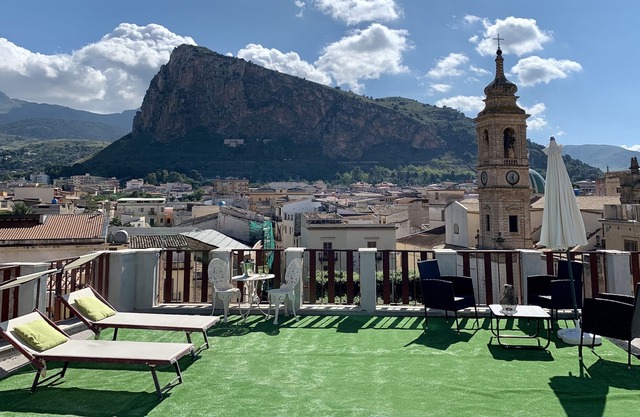 Rooftop apartment with a huge private terrace