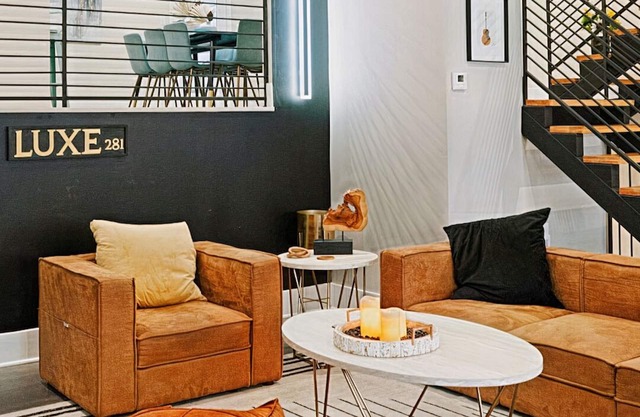 Rooftop Patio/3 Mins to Downtown/Stylish House
