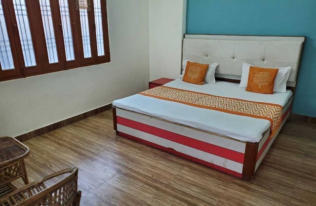 Room 3 - Near to River & Golden temple. Close to all visiting places is nearby