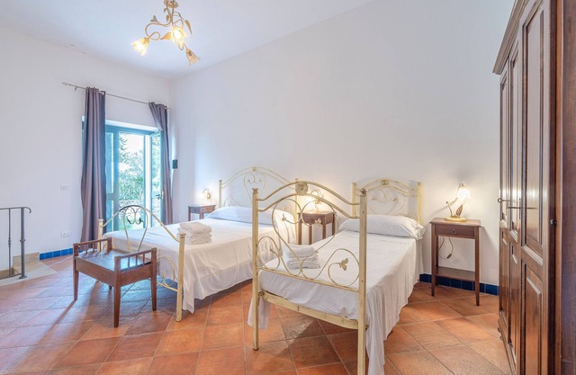 Room 'Al Palmento Relais - R3' with Shared Pool, Wi-Fi and Air Conditioning