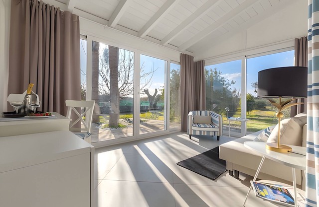 Room 'Big N6' with Shared Pool, Shared Garden and Wi-Fi