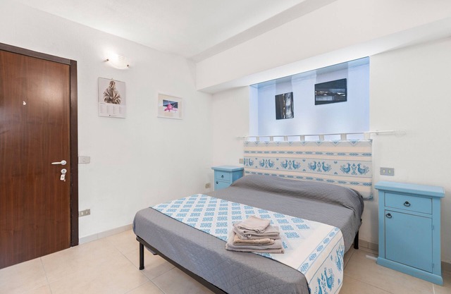 Room 'Camera 1' with Wi-Fi and Air Conditioning