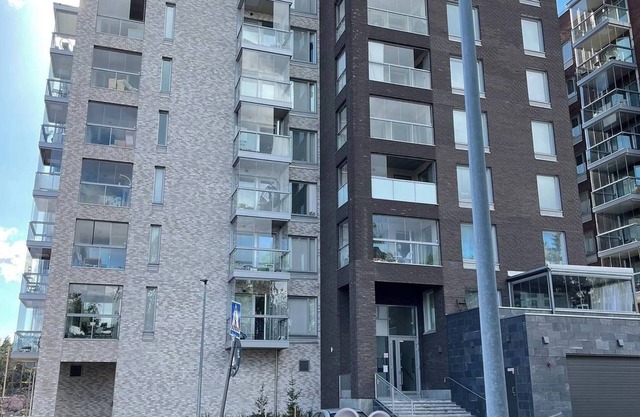 Room-cozy 3 Bedroom Apartment in Heart o